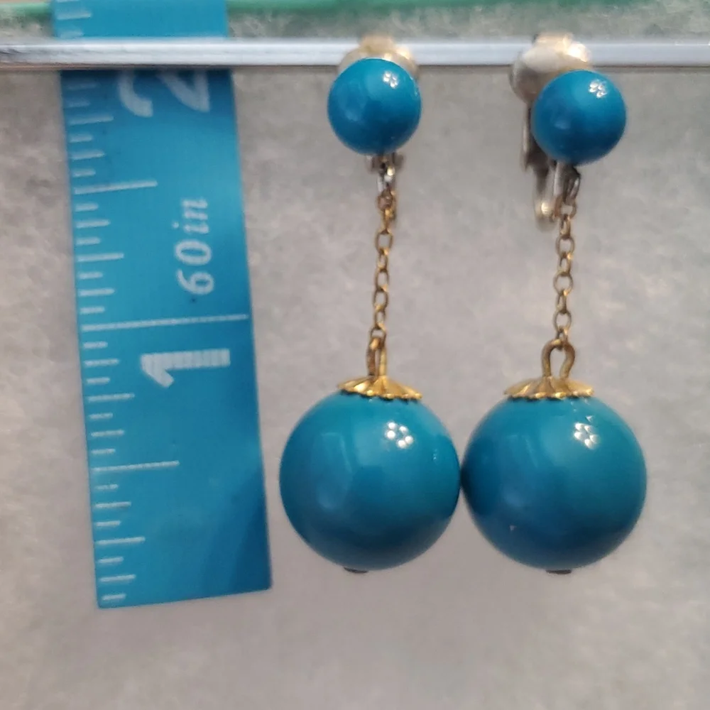 🆑️vintage blue ball drop earrings - Picture 2 of 3
